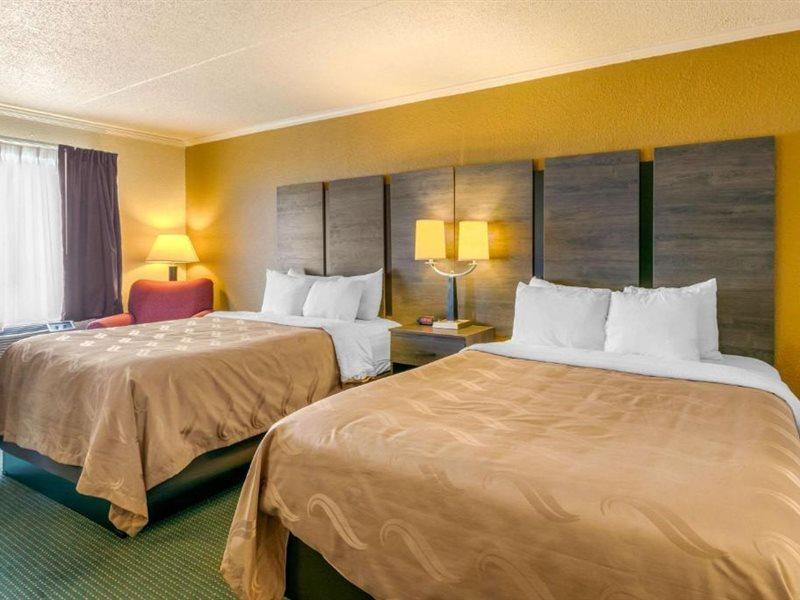 Quality Inn Manchester Exterior photo