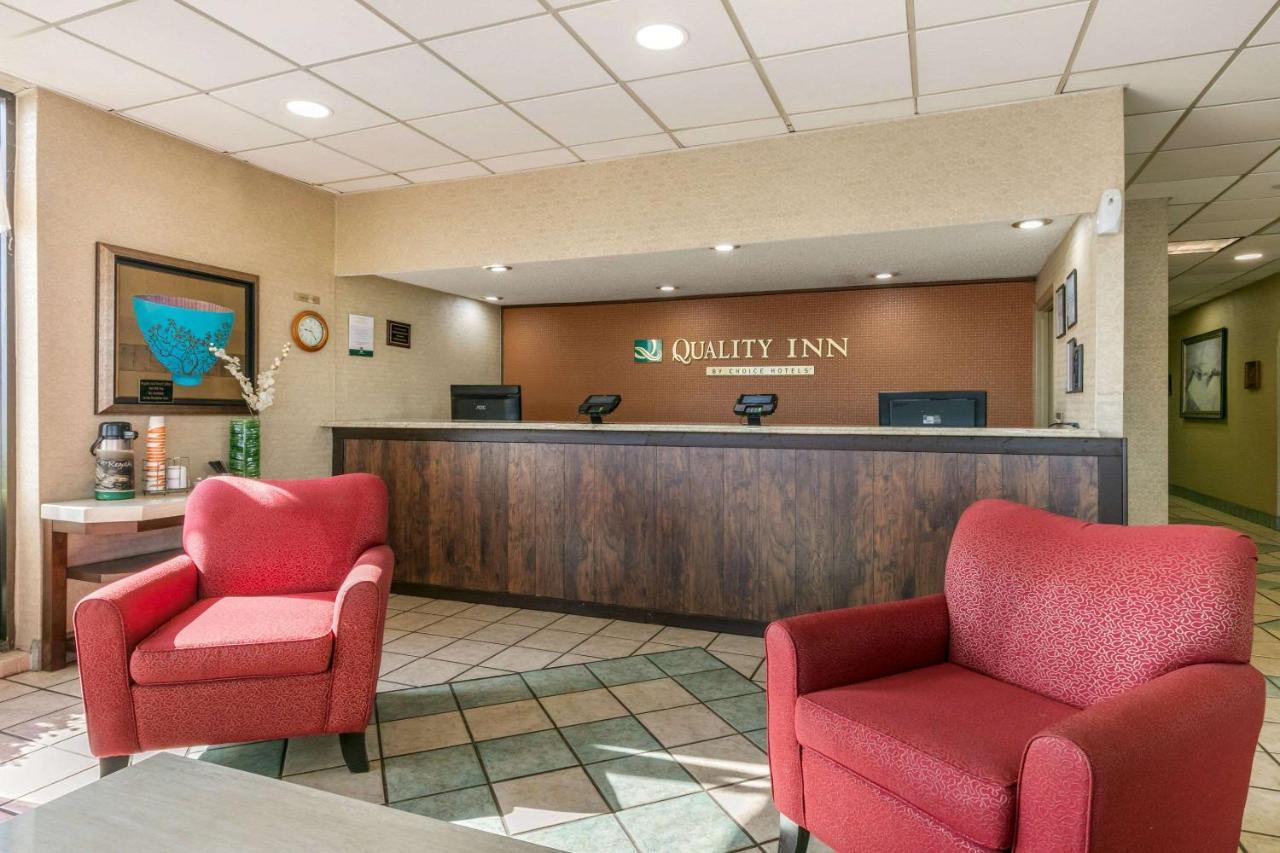 Quality Inn Manchester Exterior photo