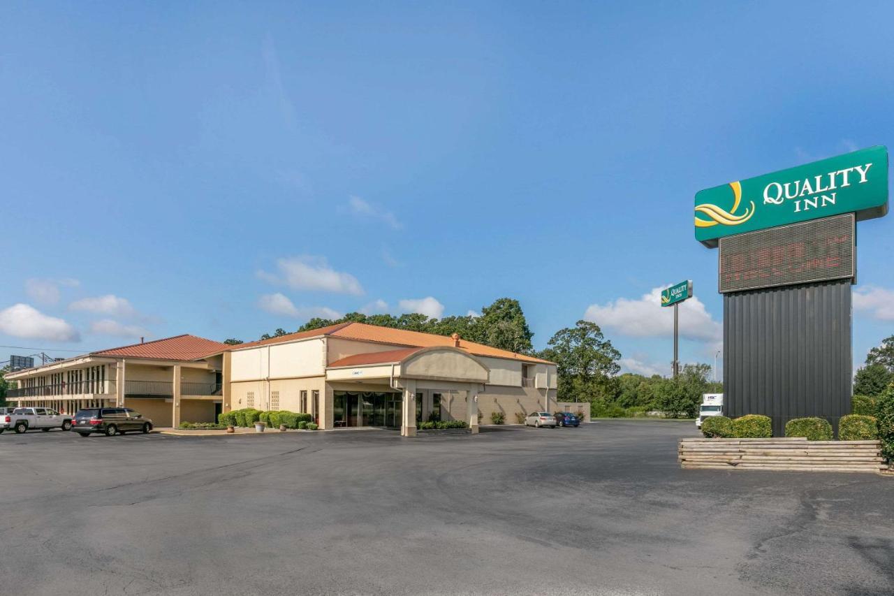 Quality Inn Manchester Exterior photo